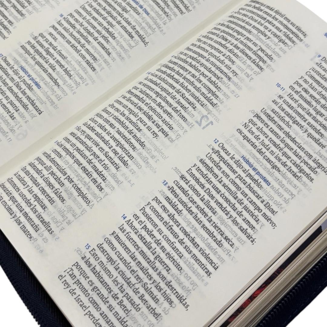 La Biblia de oraciones Traduccion lenguaje actual letra grande c/ cierre Levítico