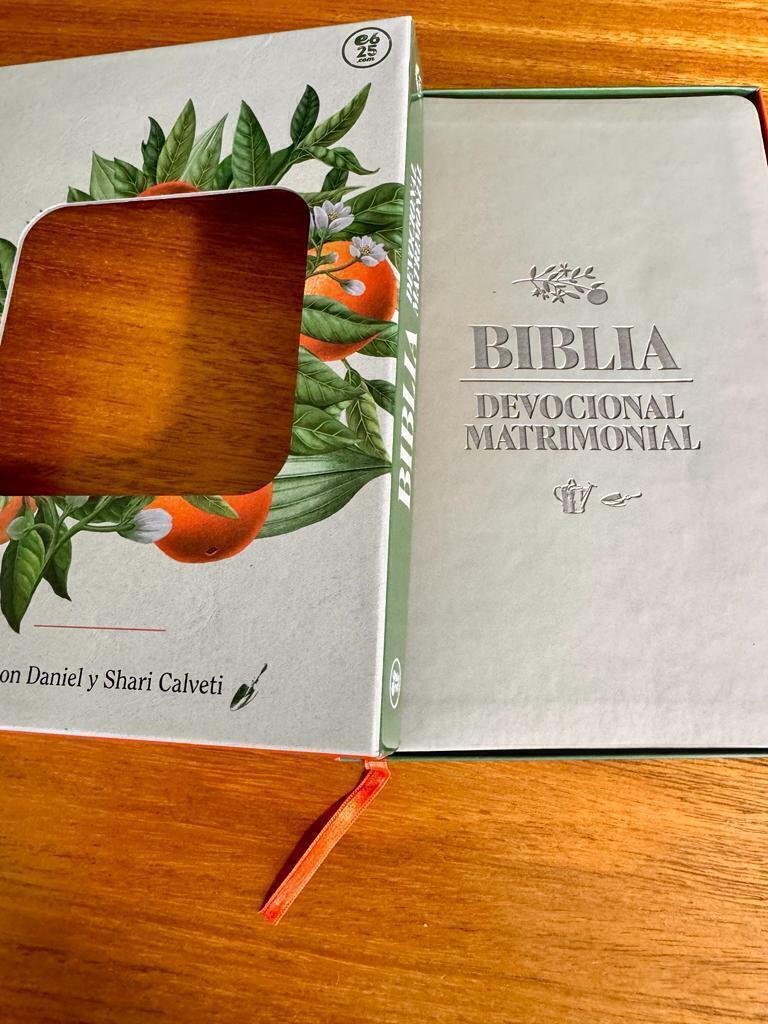 BIBLIA DEVOCIONAL MATRIMONIAL PIEL